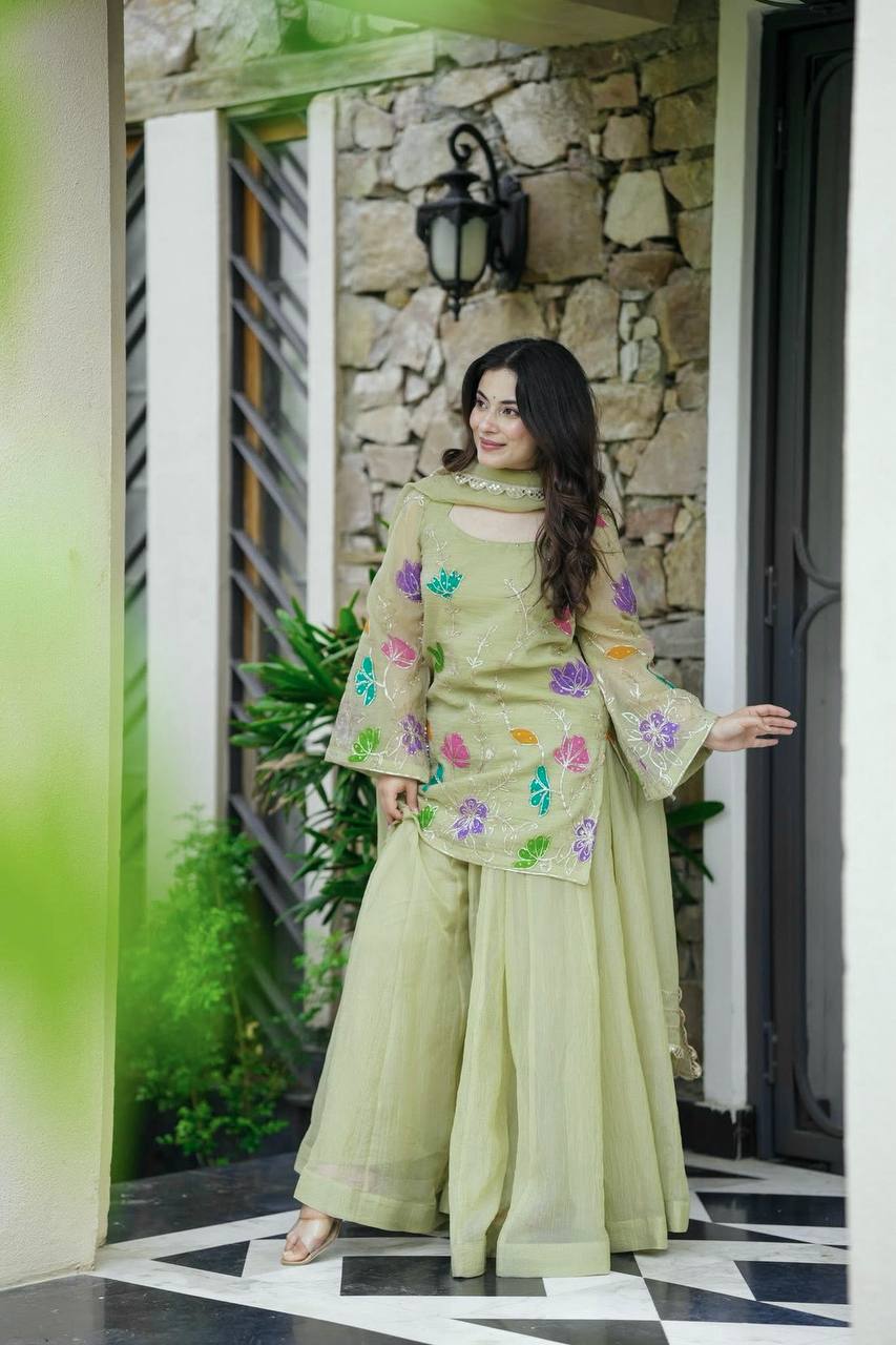 Floral Embroidered Regular Thread Work Straight Kurta with Palazzos & Dupatta