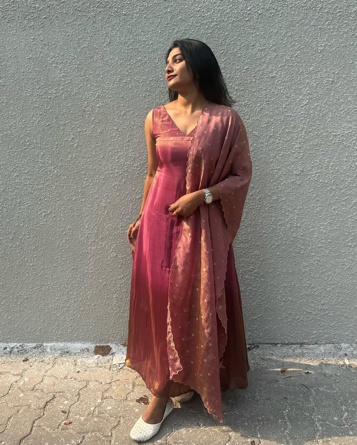 Pooja kurta set