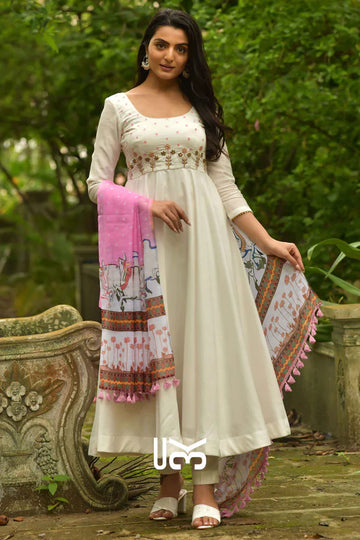 Pearl Pichwai Suit Set